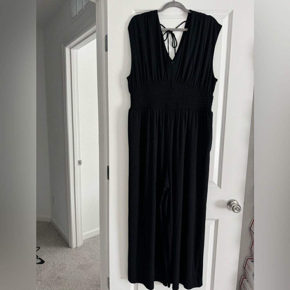 Black Sleeveless Jumpsuit